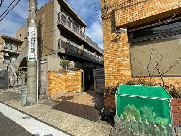 本山ﾏﾝｼｮﾝの物件外観写真